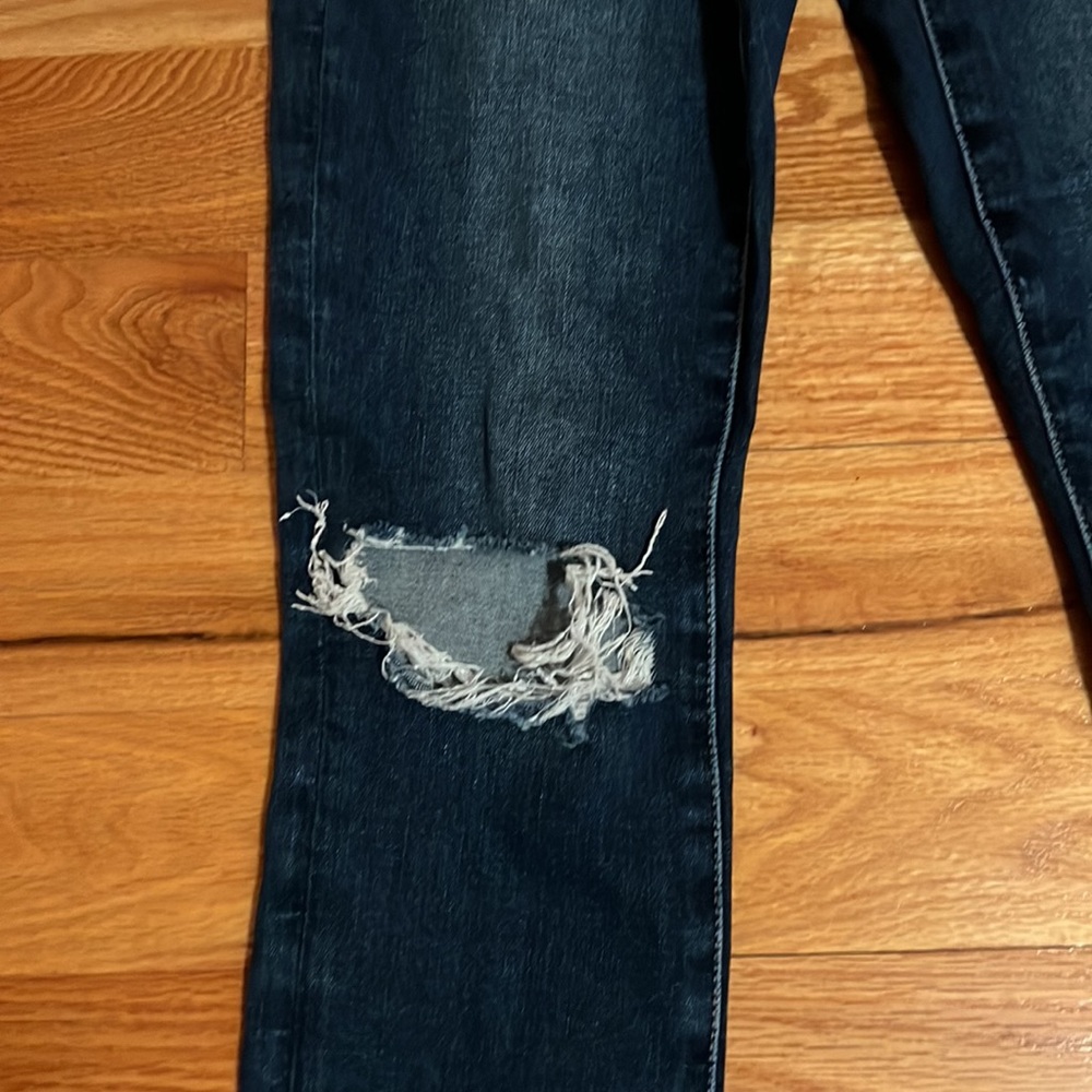 AEO distressed jeans - Picture 3 of 9